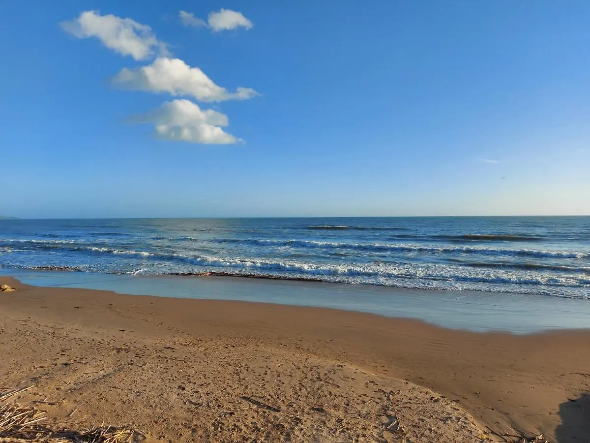 Little Holiday House Porto Palo 0*,