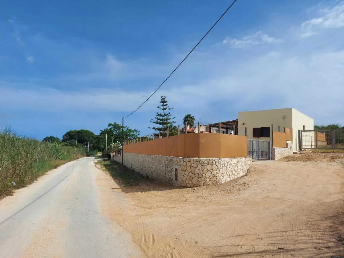 Little Holiday House Porto Palo